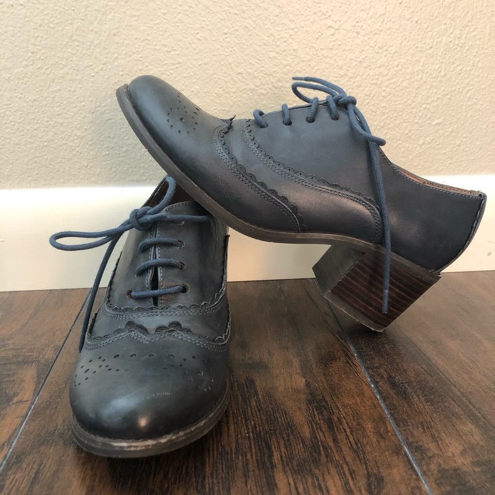 Miz Mooz New York City shoes. Size 7. Green with a hint of blue.